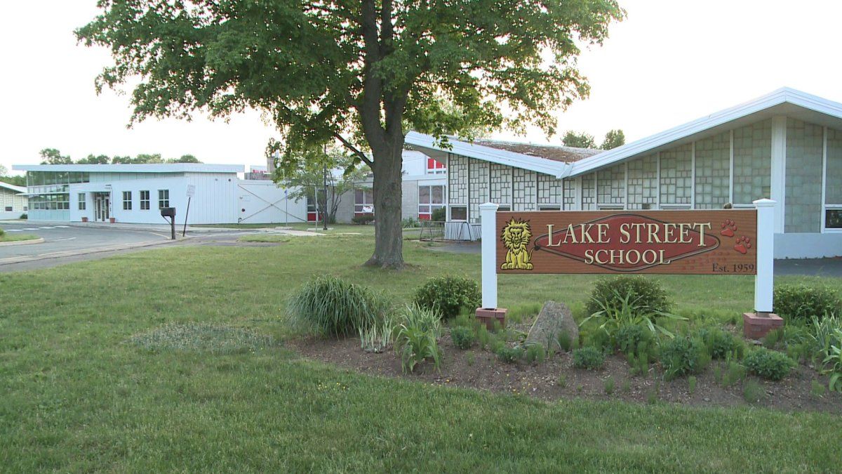 Lake Street School